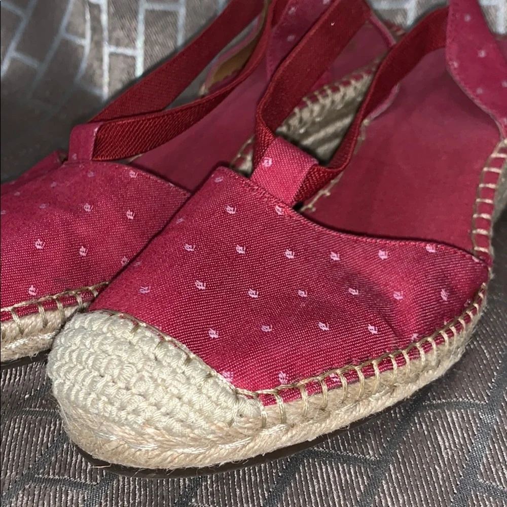 Clark’s artisan red wedge 7.5